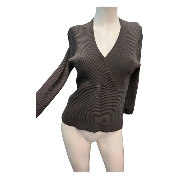 August Silk Knit V Neck Black Top Womens size Medium NEW WITH TAGS - Picture 3 of 8